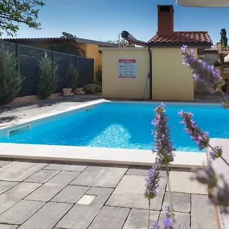 Spacious Malina With Pool - By Ta Leut Agency * Privlaka (Zadar)