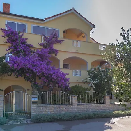 Spacious Malina With Pool - By Ta Leut Agency * Privlaka (Zadar)