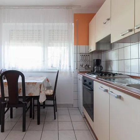 Spacious Malina With Pool - By Ta Leut Agency * Privlaka (Zadar)