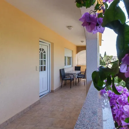 Spacious Malina With Pool - By Ta Leut Agency * Privlaka (Zadar)