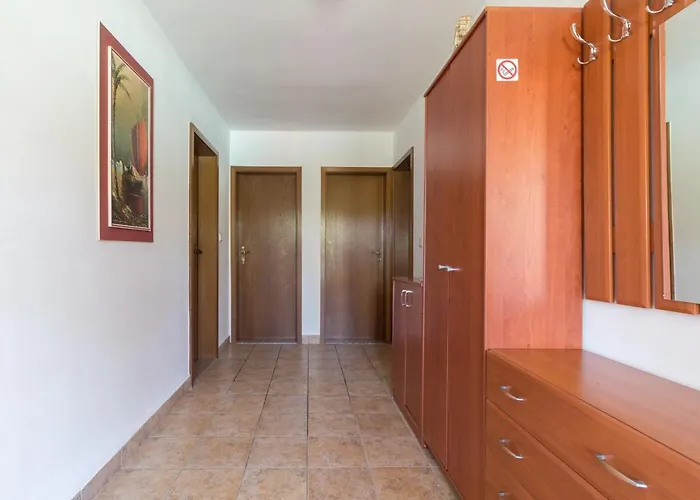Ferienhaus Spacious Malina With Pool - By Ta Leut Agency *