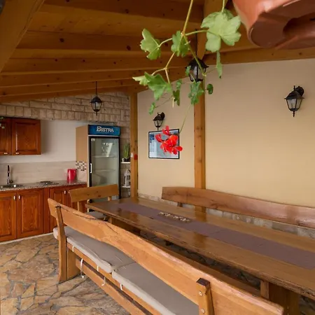 Spacious Malina With Pool - By Ta Leut Agency *