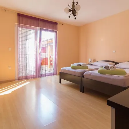 Spacious Malina With Pool - By Ta Leut Agency Privlaka (Zadar)