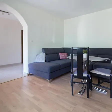 Casa de Férias Spacious Malina With Pool - By Ta Leut Agency Privlaka (Zadar)