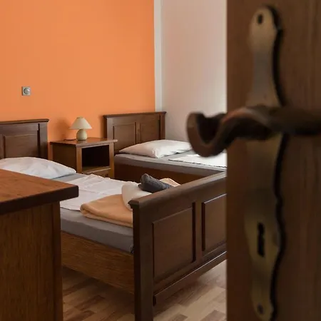 Spacious Malina With Pool - By Ta Leut Agency Casa de Férias