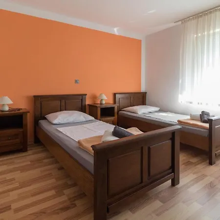 Spacious Malina With Pool - By Ta Leut Agency Nyaraló *