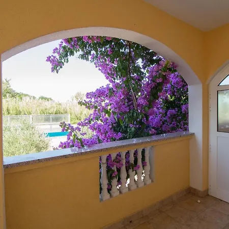 Spacious Malina With Pool - By Ta Leut Agency *