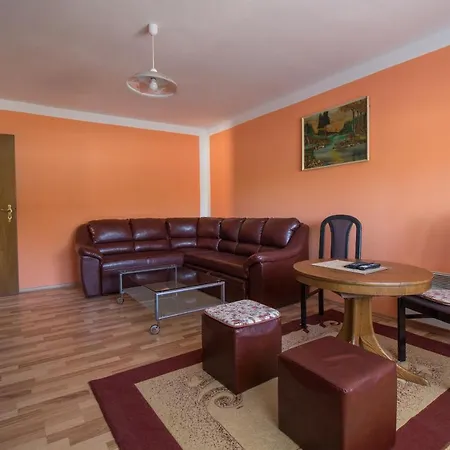 Spacious Malina With Pool - By Ta Leut Agency *