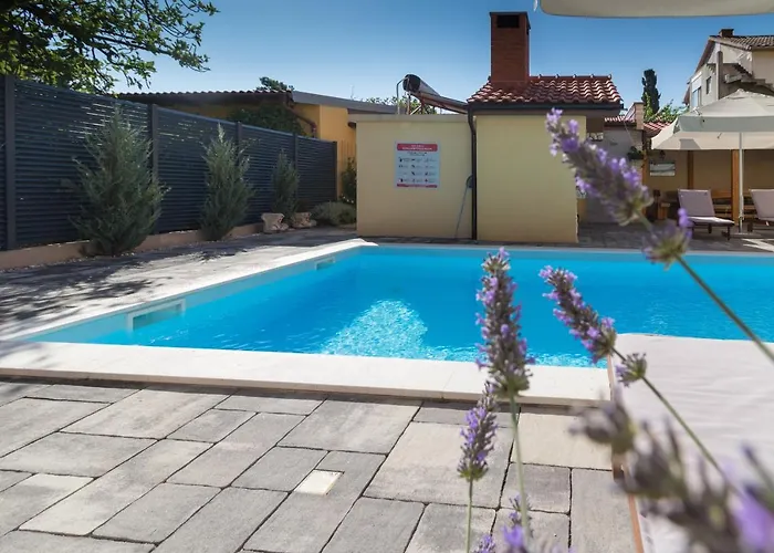 Spacious Malina With Pool - By Ta Leut Agency * Privlaka (Zadar)