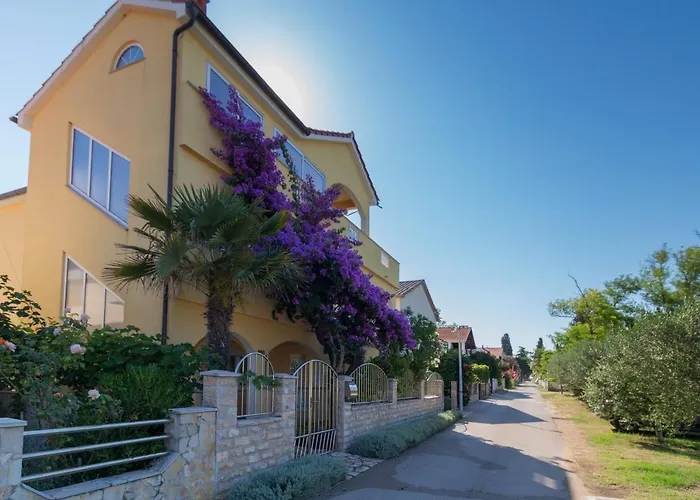 Vakantiehuis Spacious Malina With Pool - By Ta Leut Agency Privlaka (Zadar)