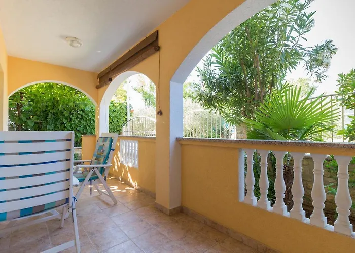 Spacious Malina With Pool - By Ta Leut Agency Vakantiehuis Privlaka (Zadar)