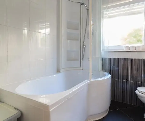 Дом отдыха Spacious Malina With Pool - By Ta Leut Agency *