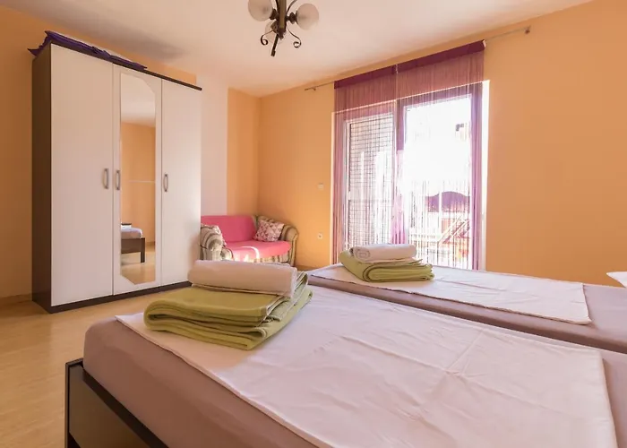 Vakantiehuis Spacious Malina With Pool - By Ta Leut Agency *