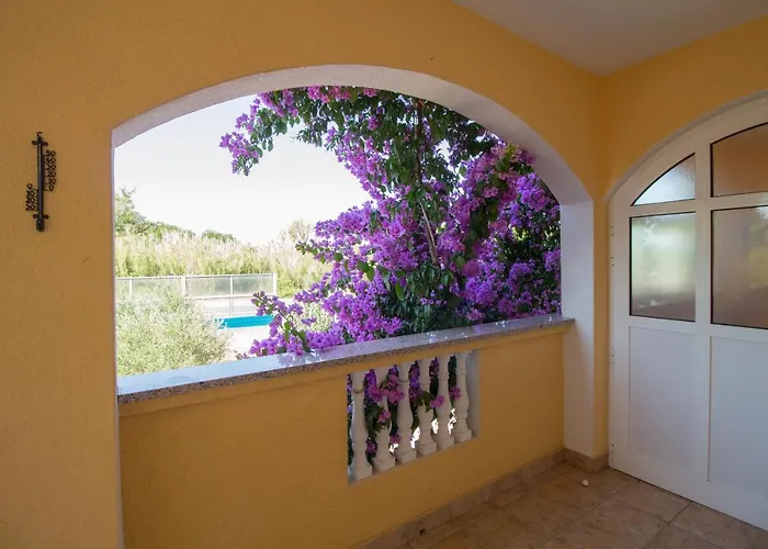 Spacious Malina With Pool - By Ta Leut Agency *