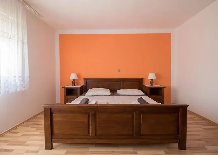 Vakantiehuis Spacious Malina With Pool - By Ta Leut Agency