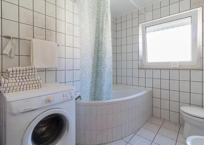 Spacious Malina With Pool - By Ta Leut Agency *