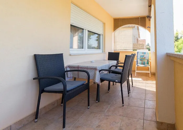 Vakantiehuis Spacious Malina With Pool - By Ta Leut Agency